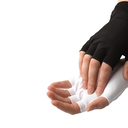 Dinkles White Half- Finger Glove